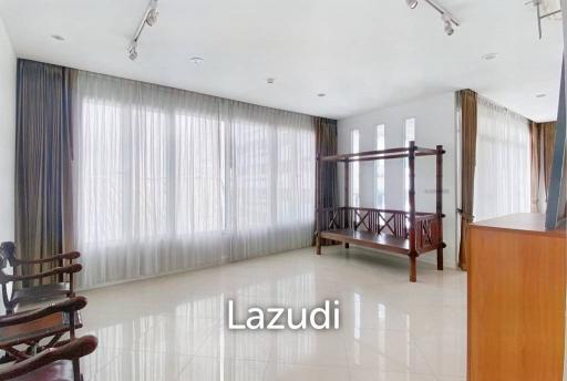 4 Bed 4 Bath 350 SQ.M The Verandah Sukhumvit