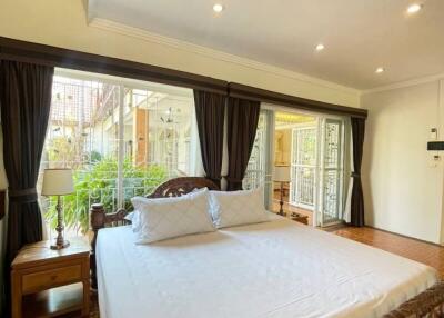 3 Bedrooms 3 Bathrooms Jomtien Palace 720 sqm