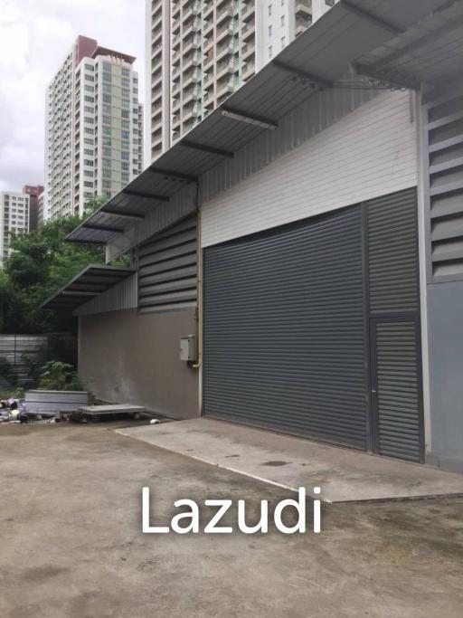 Prime Commercial Warehouse for Rent on Rama 9 Road in Bangkok - 352m2 Space with Parking and Easy Access