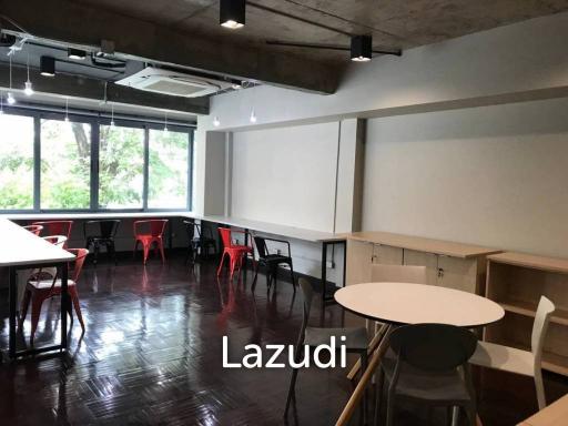 Newly Renovated 500 sqm Coworking Space on Sukhumvit 26 - Near BTS Prompong