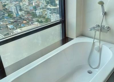 1 Bed 2 Bath 60 SQ.M Bangkok Horizon Sathorn