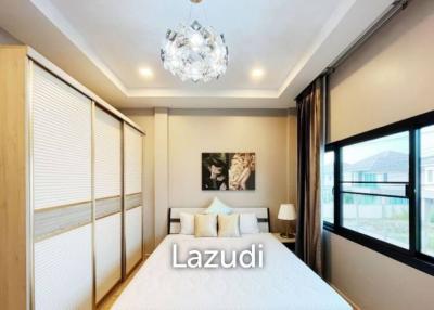 Townhouse for Sale at The Lake Village, Huay Yai
