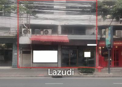 Double Shop House For Rent on Ekkamai Rd. Soi 63