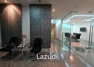 Fully Furnished office (upon request) in Huai Kwang