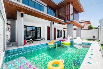 For sale house 4 bedrooms at Jomtien