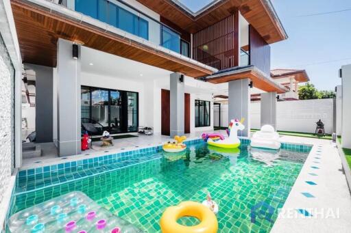 For sale house 4 bedrooms at Jomtien