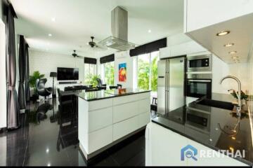 For sale house 4 bedrooms at Na Jomtien