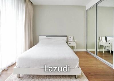 Studio 1 Bath 33.51 SQ.M Circle Condominium