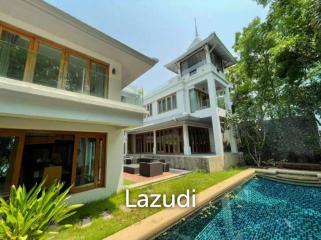 Beachfront Villa for Sale in Soi Naklua 12