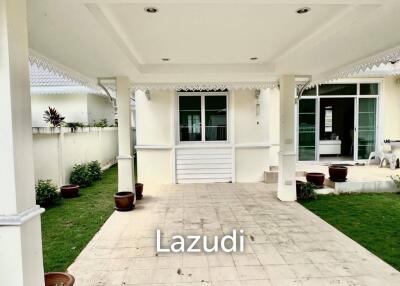 Nice Breeze By The Sea : 4 Bedroom Villa Close To The Beach