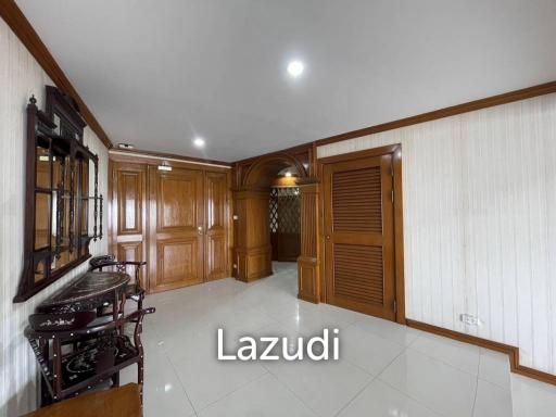 2 Bed 2 Bath 178 SQ.M. Supakarn Condominium