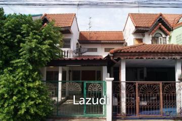 Twin houses near the electric train 500 meters, comfortable, safe, close to the market.