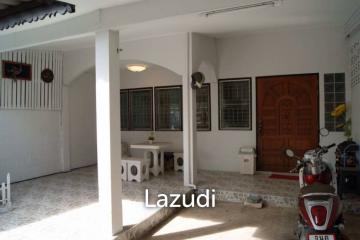 Twin houses near the electric train 500 meters, comfortable, safe, close to the market.