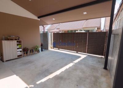2 Bedrooms House in The Maple Huay Yai H010670