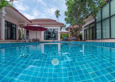 4 Bedrooms House in Baan Anda East Pattaya H010669