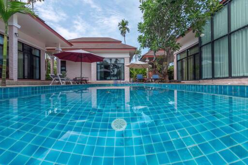 4 Bedrooms House in Baan Anda East Pattaya H010669