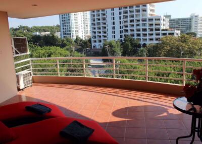 1 Bedroom Condo in Executive Residence 4 Pratumnak C005606