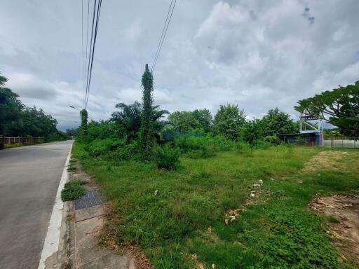 Land available in Huay Yai L010245