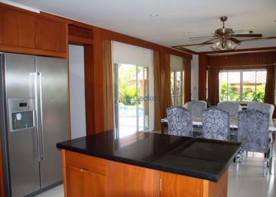 3 Bedrooms House in Grand Regent Pattaya East Pattaya H004748