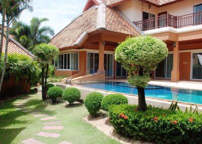 3 Bedrooms House in Grand Regent Pattaya East Pattaya H004748