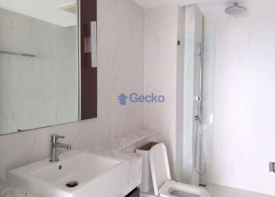 Studio Condo in Sky Residences Pratumnak C009155