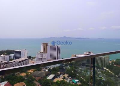 Studio Condo in Sky Residences Pratumnak C009155