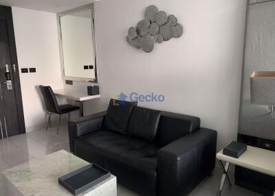 Studio Condo in Sky Residences Pratumnak C009155