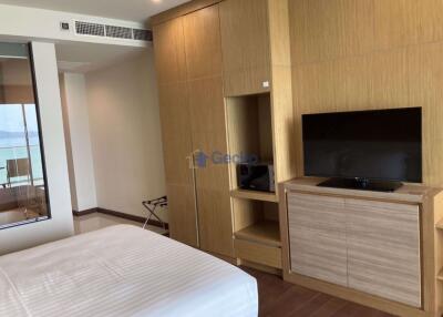 Studio Condo in Movenpick White Sand Beach Pattaya Na Jomtien C010204