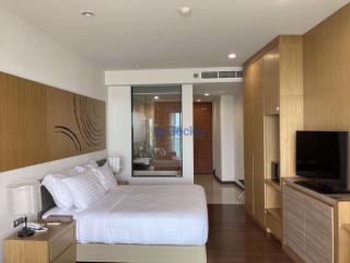 Studio Condo in Movenpick White Sand Beach Pattaya Na Jomtien C010204