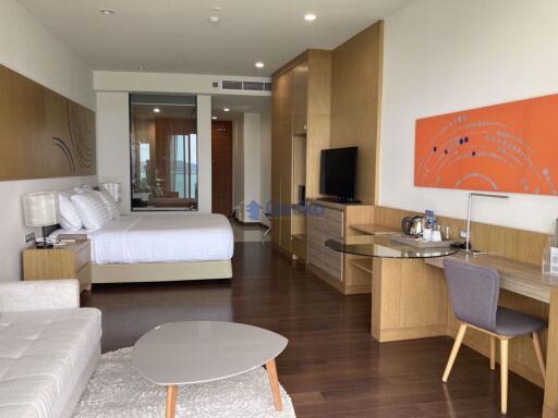 Studio Condo in Movenpick White Sand Beach Pattaya Na Jomtien C010204