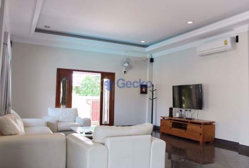 3 Bedrooms House in Chokchai Village 4 Bang Saray Bang Saray H005181