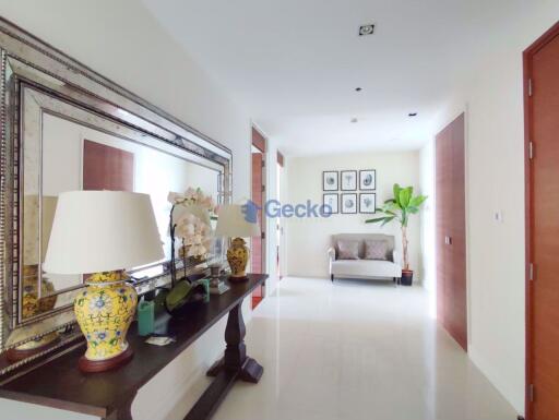 3 Bedrooms Condo in The Cove Pattaya Wongamat C010144