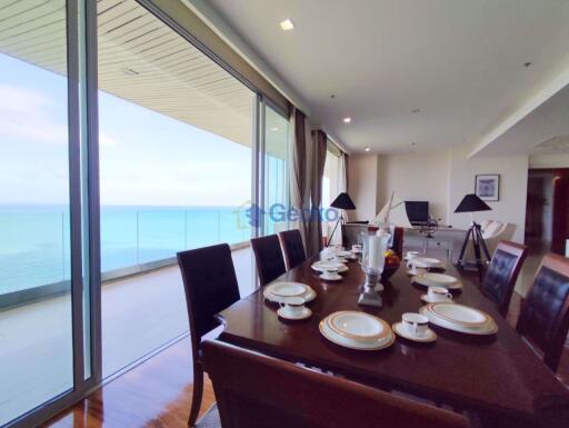 3 Bedrooms Condo in The Cove Pattaya Wongamat C010144
