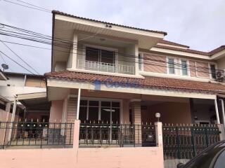 3 Bedrooms House in Chokchai Gardens 4 East Pattaya H009541