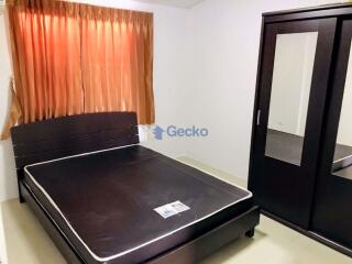 3 Bedrooms House in Chokchai Gardens 4 East Pattaya H009541