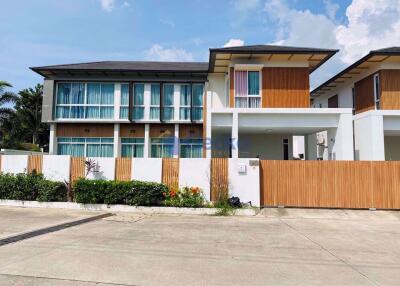 3 Bedrooms House in Tropical Village 2 Huay Yai H009632
