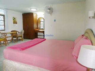 10 Bedrooms bed in House in South Pattaya H008961