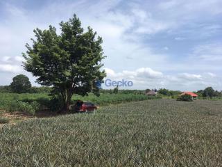 Land available in East Pattaya L010118