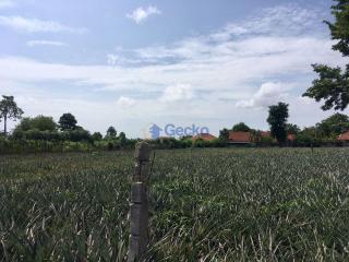 Land available in East Pattaya L010118