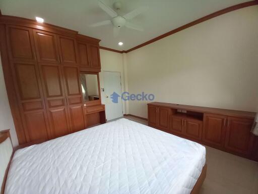 6 Bedrooms House East Pattaya H009602