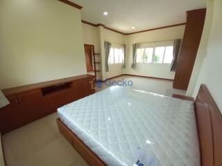 6 Bedrooms House East Pattaya H009602