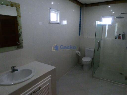 6 Bedrooms House East Pattaya H009603