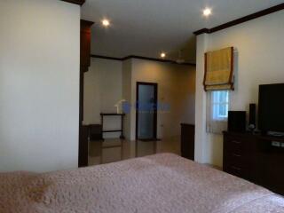 6 Bedrooms House East Pattaya H009603