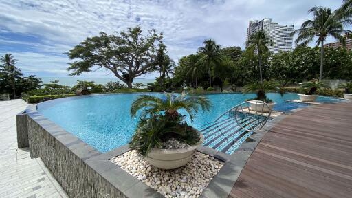 3 Bedrooms Condo in The Cove Pattaya Wongamat C010113