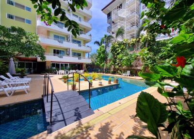 Studio Condo in Jada Beach Residence Jomtien C008614