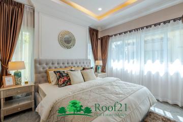 Brand New Pool Villa 5 bedroom, fully furnished Near the beach For Sale, Pattaya  OP-0010Y 5BR