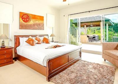 Spacious 7-Bed Pool Villa in Nai Harn