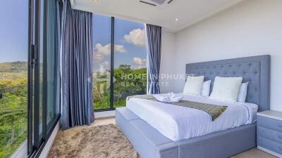 Modern 5-Bed Sea View Villa in Layan