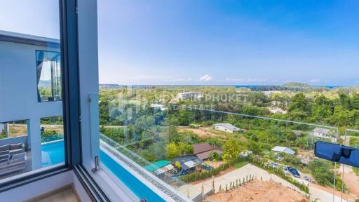 Modern 5-Bed Sea View Villa in Layan