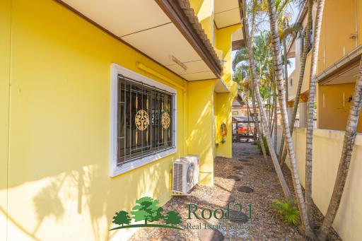 Two-storey house with 4 bedrooms near Sukhumvit Road, Pattaya.